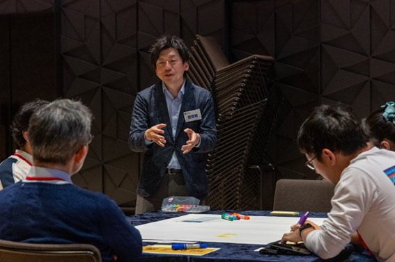 講演登壇者と直接意見交換する場面もありました