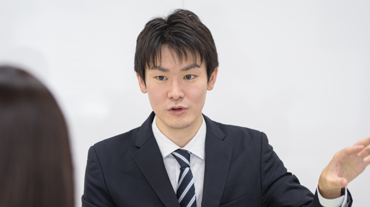 本インタビューに回答する社員