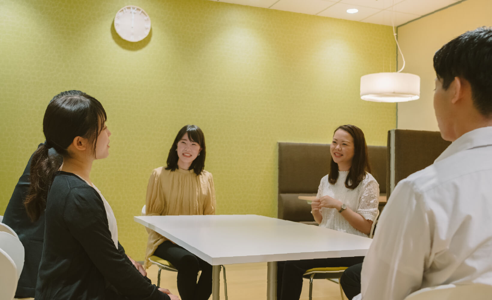 本インタビューに回答する社員