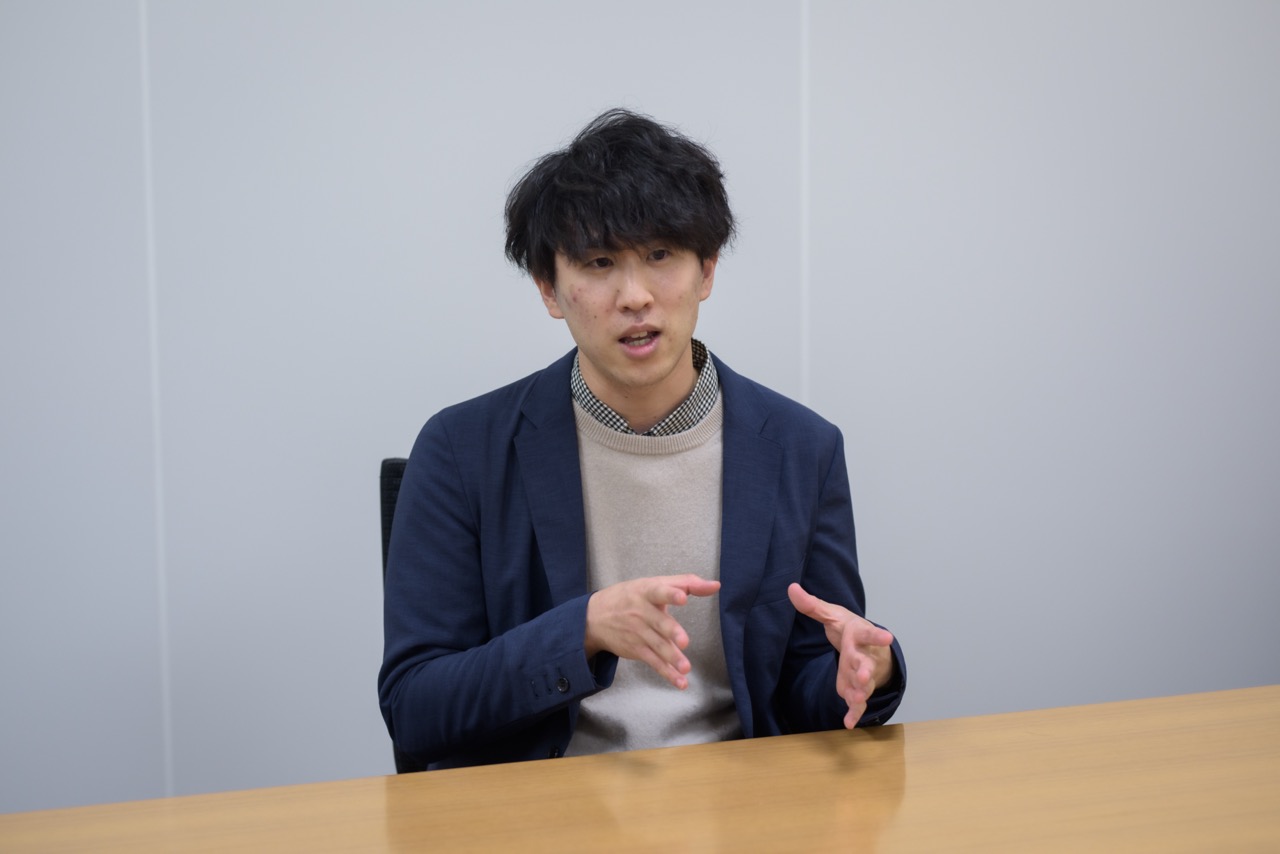 本インタビューに回答する社員