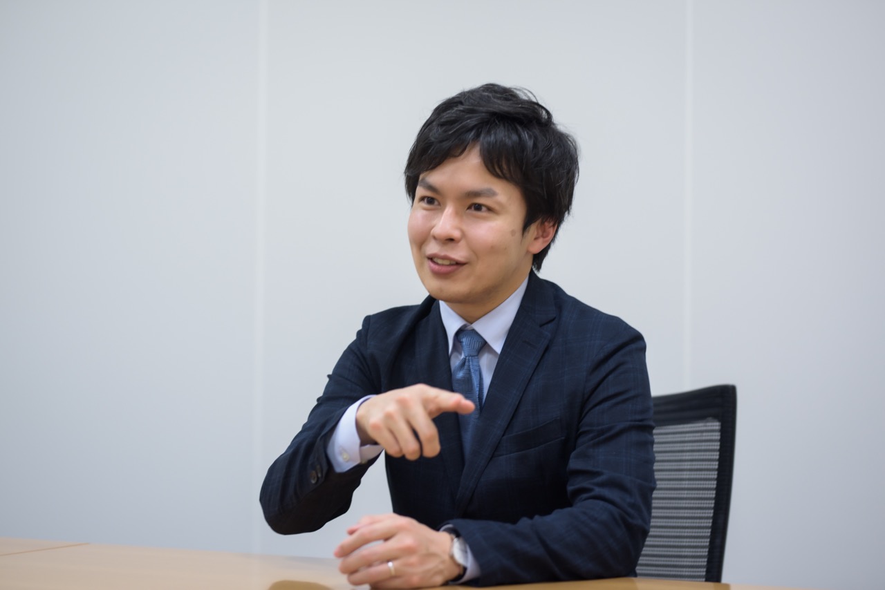 本インタビューに回答する社員