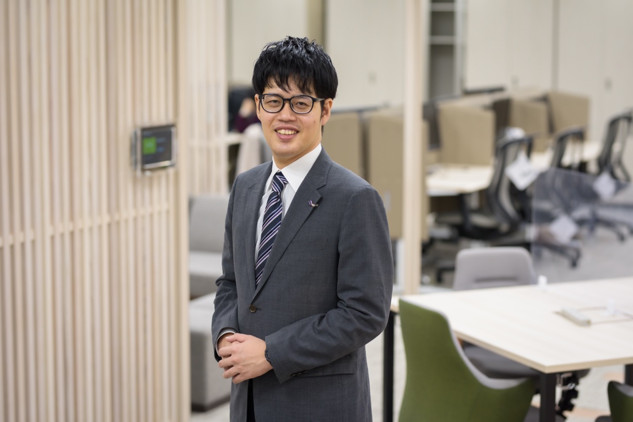 本インタビューに回答する社員
