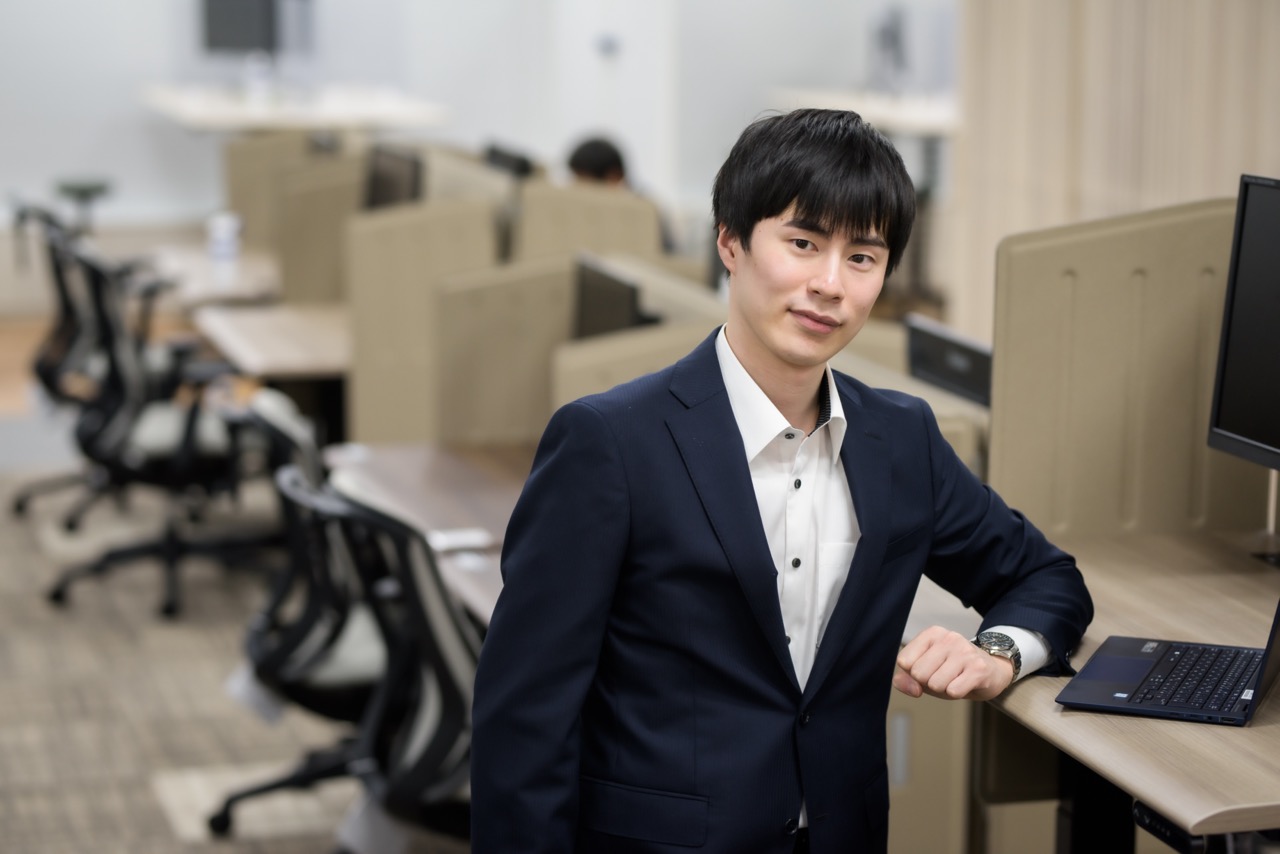 本インタビューに回答する社員