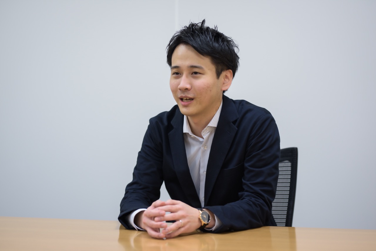 本インタビューに回答する社員